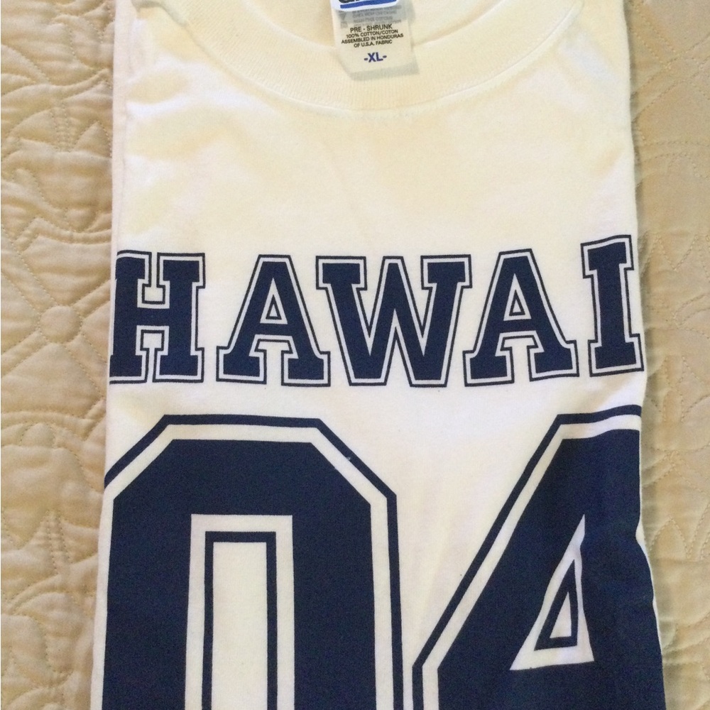New-Hawaii Graphic T-Shirt